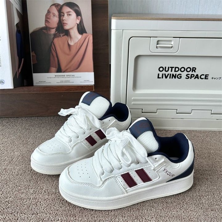 Damen Sportliche Sneakers im Retro-Look mit farblichen Akzenten Echo Archiv