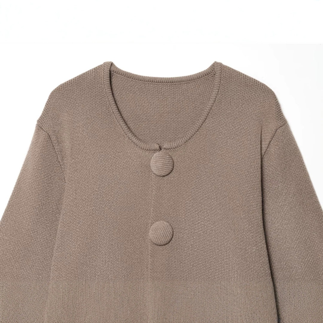 Damen Kurzgeschnittene Strickjacke mit überbreiten Ärmeln und bezogenen Knöpfen Echo Archiv