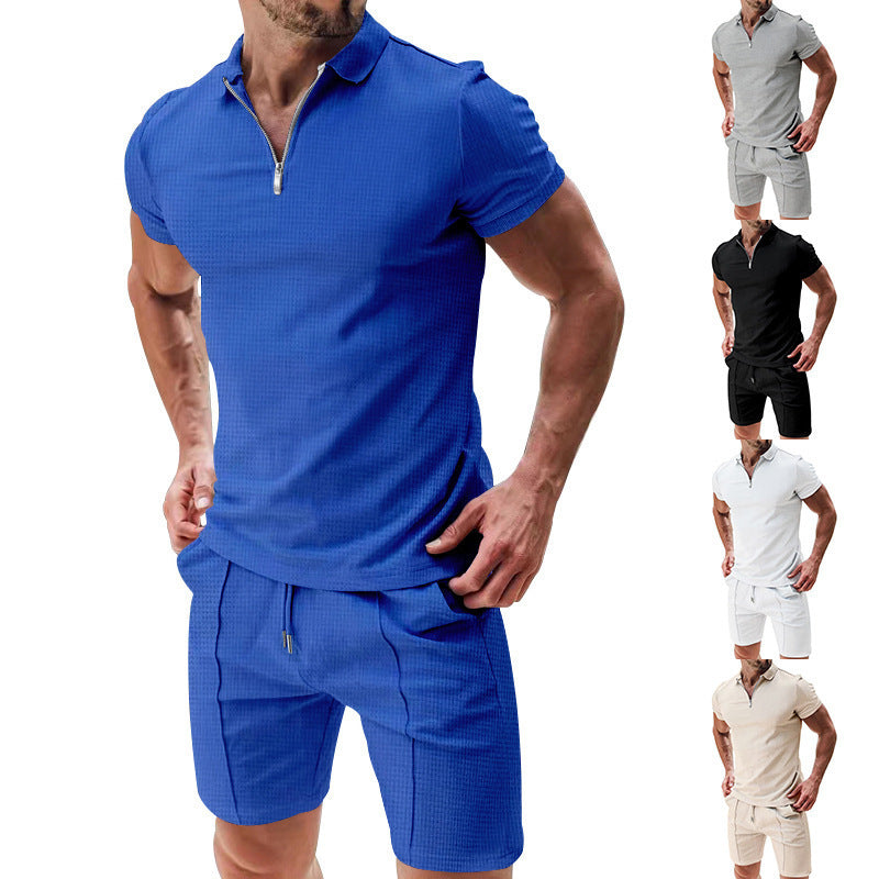 Herren Sportliches Kurzarmshirt mit Reißverschluss und passenden Shorts Echoarchiv