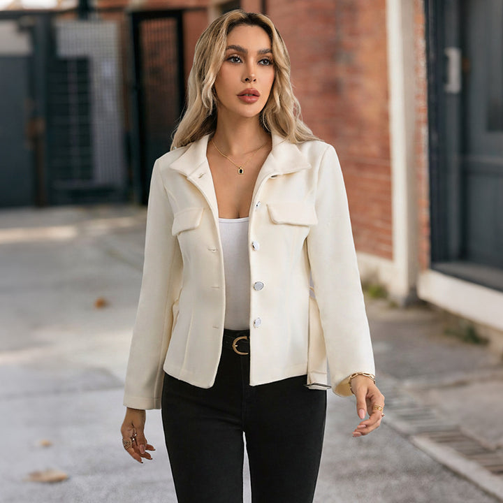 Damen Taillierter Jackenblazer mit Stehkragen, Zierpatten-Brusttaschen und Taillengürtel Echoarchiv