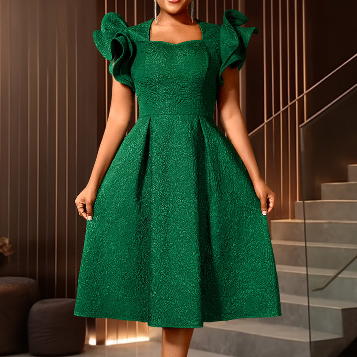 Damen Elegantes Cocktailkleid mit voluminösen Rüschensäumen Echo Archiv