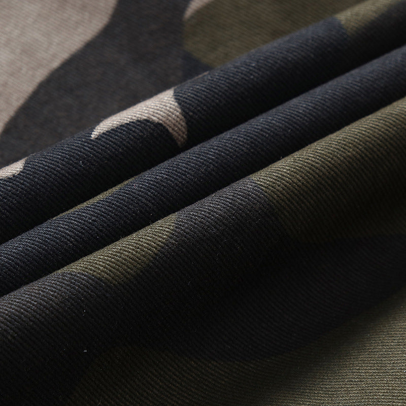 Herren Camouflage-Fieldjacke im Utility‑Look mit Mehrfach‑Taschen und Schulterepauletten – Taviero