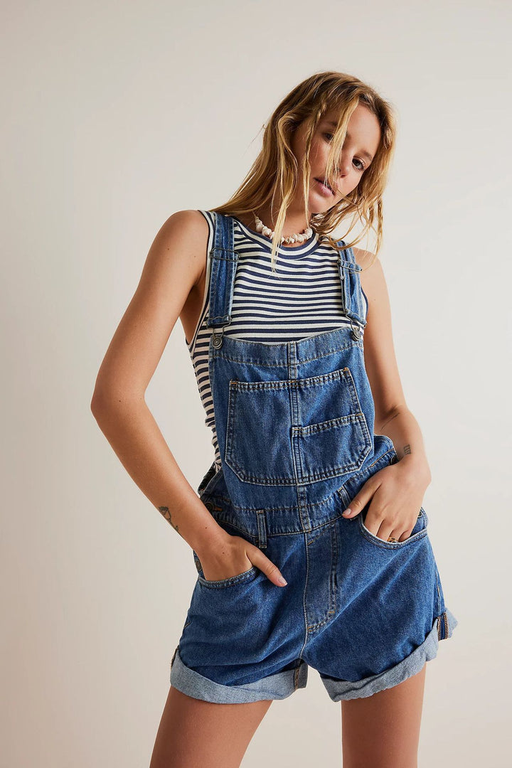 Damen Denim-Latzshorts mit modernen Details und praktischen Taschen Echo Archiv