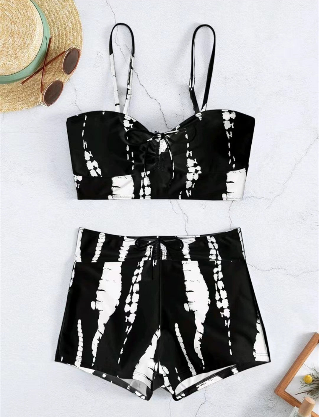 Damen Zweiteiliges Badeoutfit mit verspieltem Knotendesign Echo Archiv