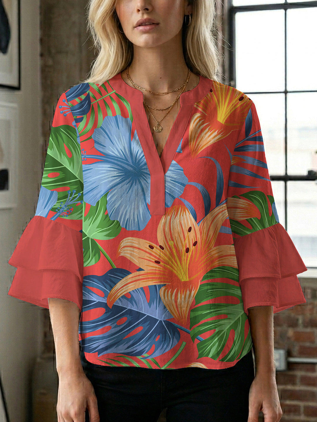 Damen elegantes Oberteil mit voluminösen Rüschensäumen und floralem Design Echo Archiv