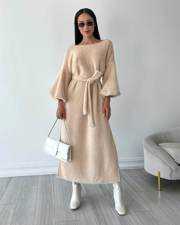Damen Kuschel-Midikleid mit Bindegürtel und Ballonärmeln Echoarchiv