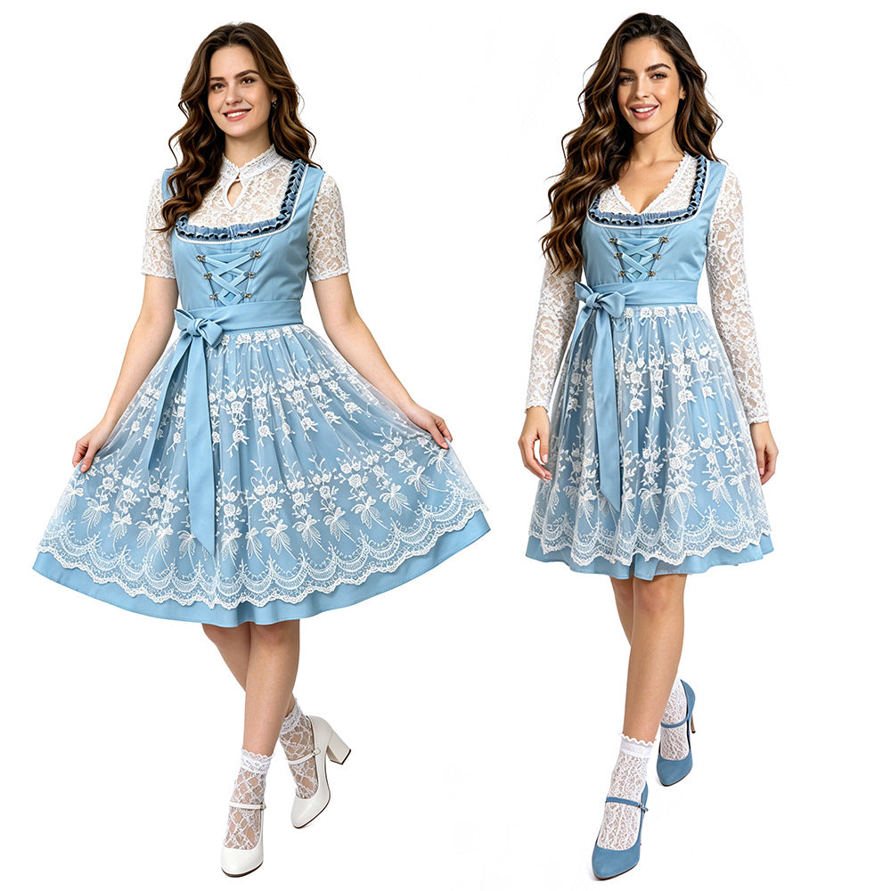 Damen nan traditionelles Dirndlkleid mit Spitzenbluse, geschnürtem Mieder und mehrlagigem Rock Echo Archiv