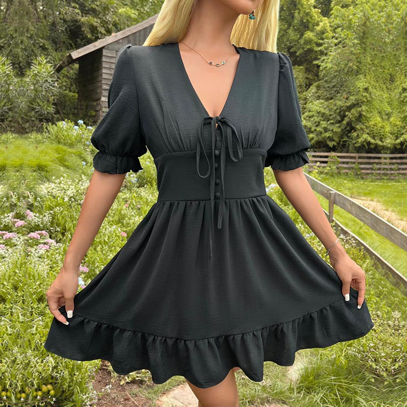 Damen Verspielt geschnittenes Wickelkleid Echo Archiv