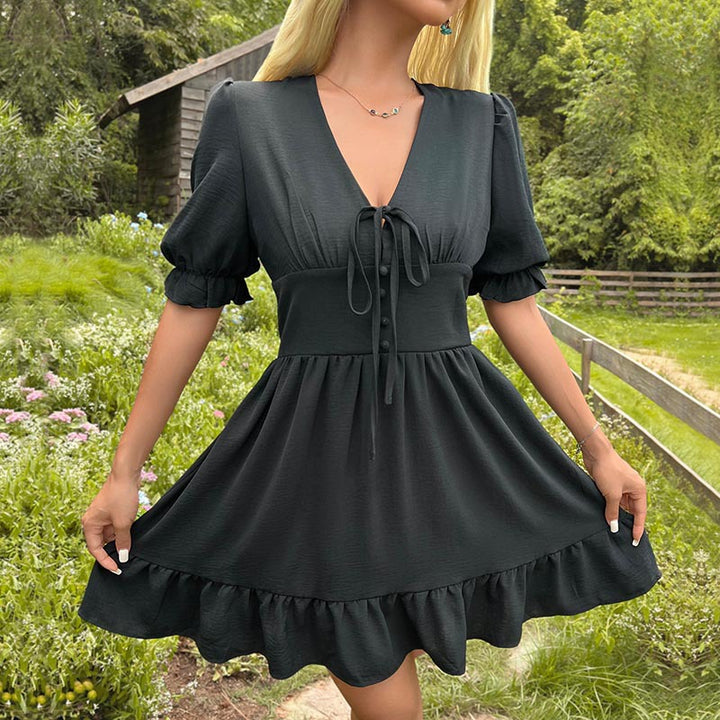 Damen Verspielt geschnittenes Wickelkleid Echo Archiv