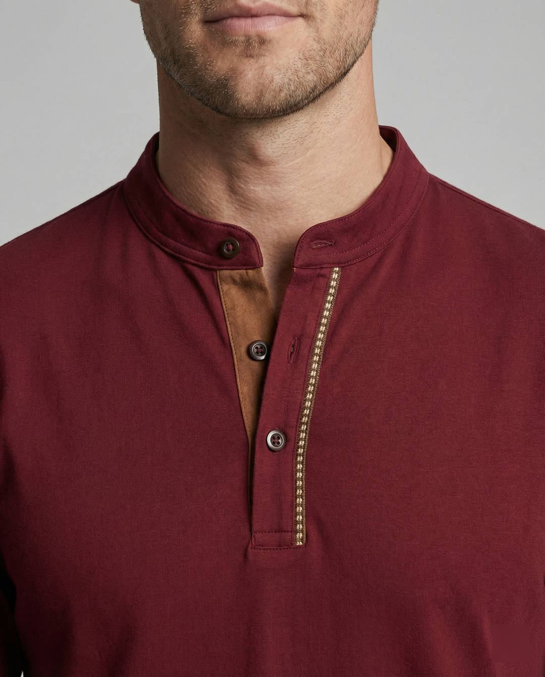 Herren Langarmshirt mit lässigem Stehkragen und kontrastierenden Akzenten Echoarchiv