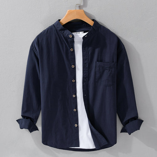 Herren Hemdjacke im Mandarinstil aus Baumwoll-Twill, Relaxed-Fit, mit aufgesetzter Brusttasche und Holzknöpfen Echoarchiv