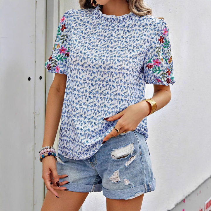 Damen Geblümte Bluse mit bestickten Puffärmeln und gewelltem Ausschnitt – Élovi