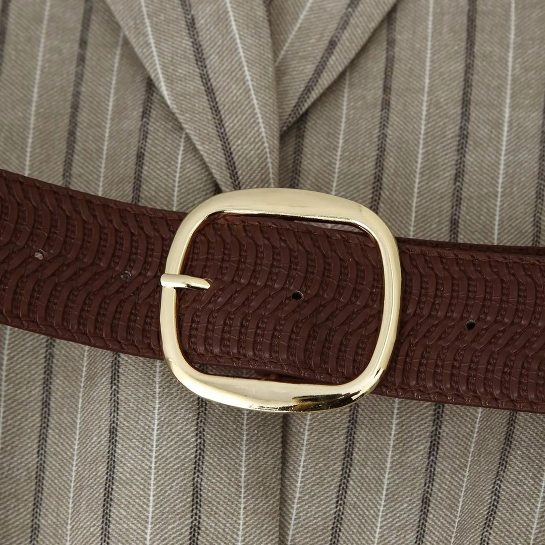 Damen taillierter Nadelstreifen-Blazer mit dekorativem Gürtel und Pattentaschen – Valéne