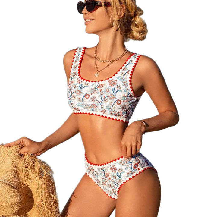 Damen Sportbikini mit floralem Muster und hübschen Rüsche Echo Archiv