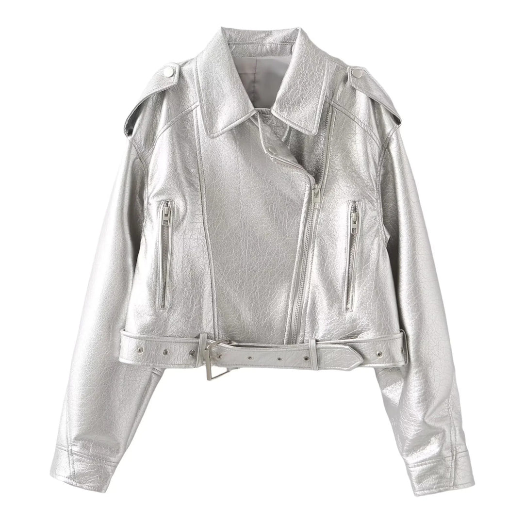 Damen kurzer Bikerjacke aus veganem Lederimitat mit asymmetrischem Reißverschluss, Taillengürtel und Schulterklappen – Célinea