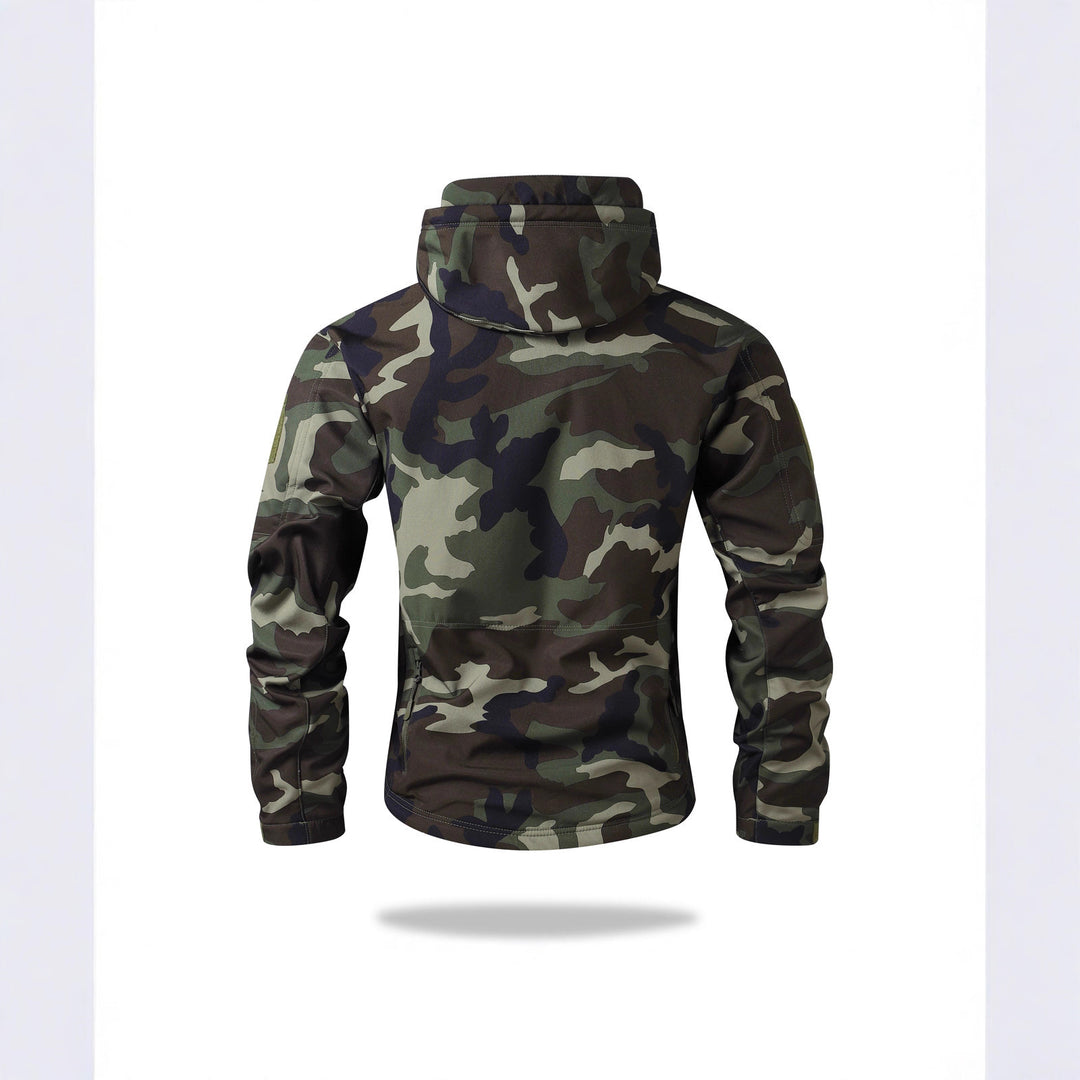 Herren Taktische Softshelljacke mit Kapuze, Camouflage‑Design und Multifachtaschen – Taviero