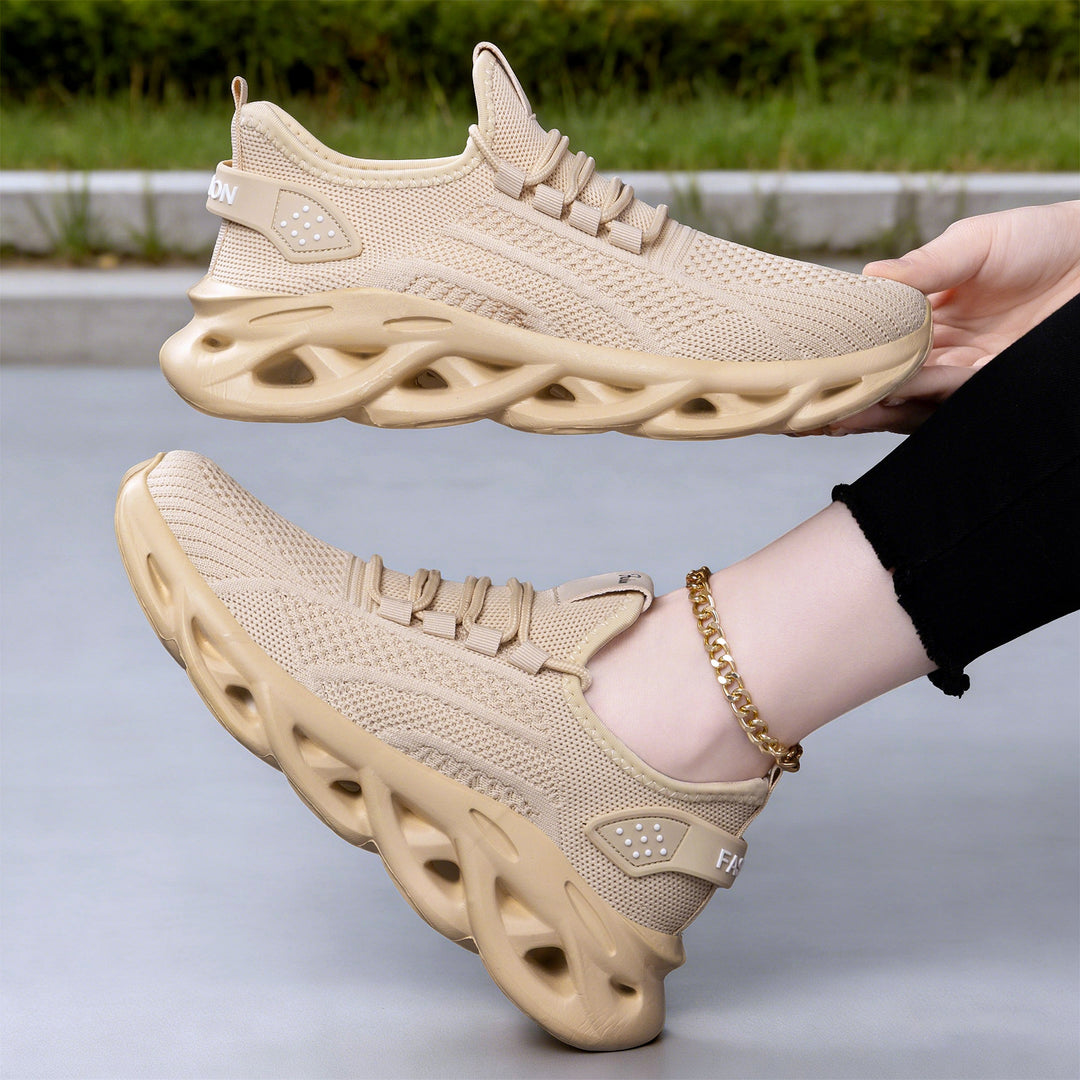 Damen nan atmungsaktive Strick-Fit Laufsneaker mit skulpturaler Luftkanal-Plateausohle Echo Archiv