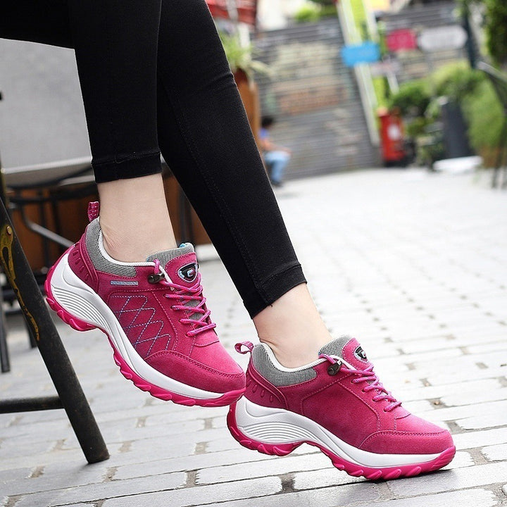 Damen Bequeme Outdoor-Walking-Sneaker mit verstärkter Profilsohle und gepolstertem Knöchelkragen Echoarchiv