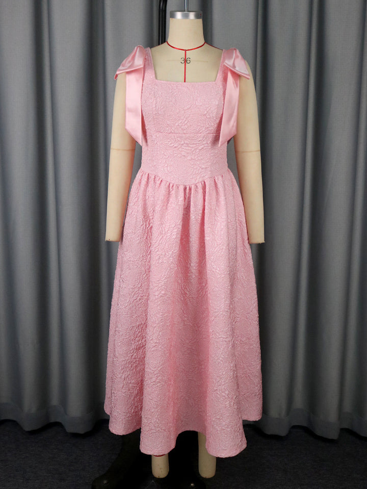 Damen Elegantes Abendkleid mit breiten Satinschleifen Echo Archiv