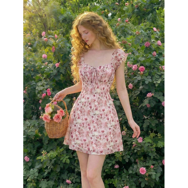 Damen Sommerliches Blütenkleid mit fließendem Schnitt und Rüschendetails Echo Archiv