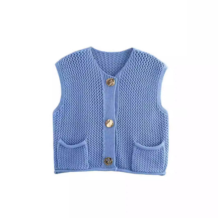Damen gehäkelte Strickweste mit großen Zierknöpfen und Aufsatztaschen – Veloura