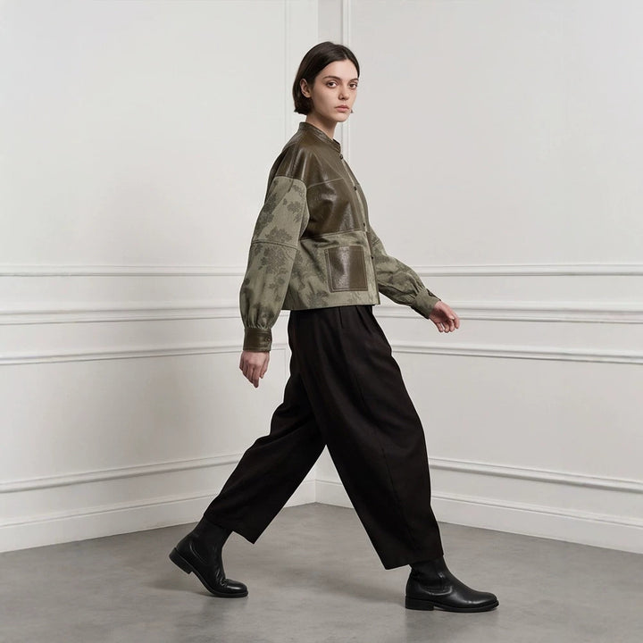 Damen Kurzjacke aus Lederoptik und Jacquard mit Stehkragen Echoarchiv