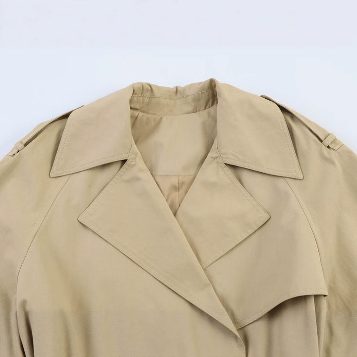 Damen Kurze Cape‑Trenchjacke mit doppelreihiger Knopfleiste und Bindegürtel Echo Archiv