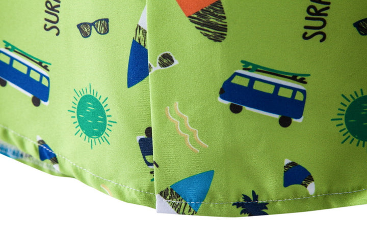 Herren Kurzarmhemd mit lebhaftem Surf-Design und praktischen Knopfdetails Echoarchiv