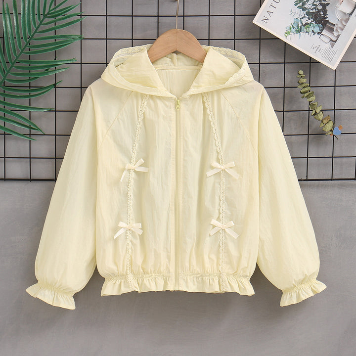 Damen nan romantische Kapuzenjacke mit Spitzendekor, Zierschleifen und gerafftem Saum Echo Archiv