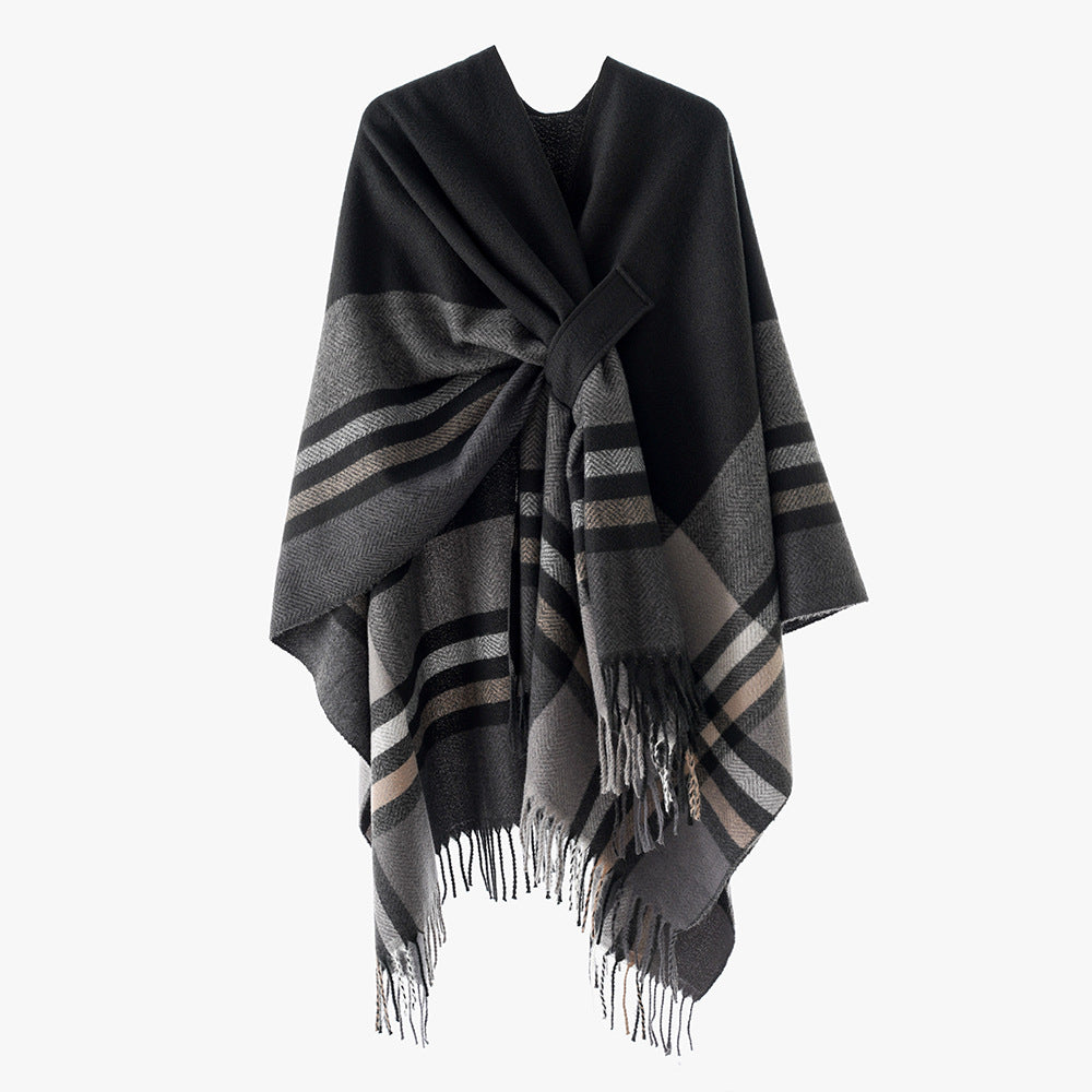 Damen Cape-Umhang aus Wollmix mit Bindegürtel und Karodessin Echo Archiv