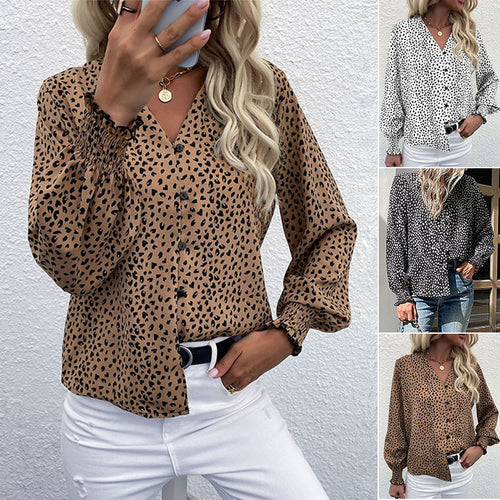 Damen Leichtfall-Bluse mit V-Ausschnitt, durchgehender Knopfleiste und gerüschten Manschetten Echoarchiv
