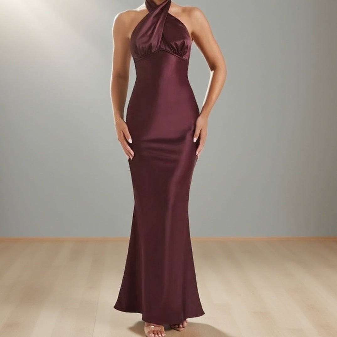Damen Elegantes Abendkleid mit schulterfreiem Halterneck-Design und figurformendem Schnitt Echo Archiv