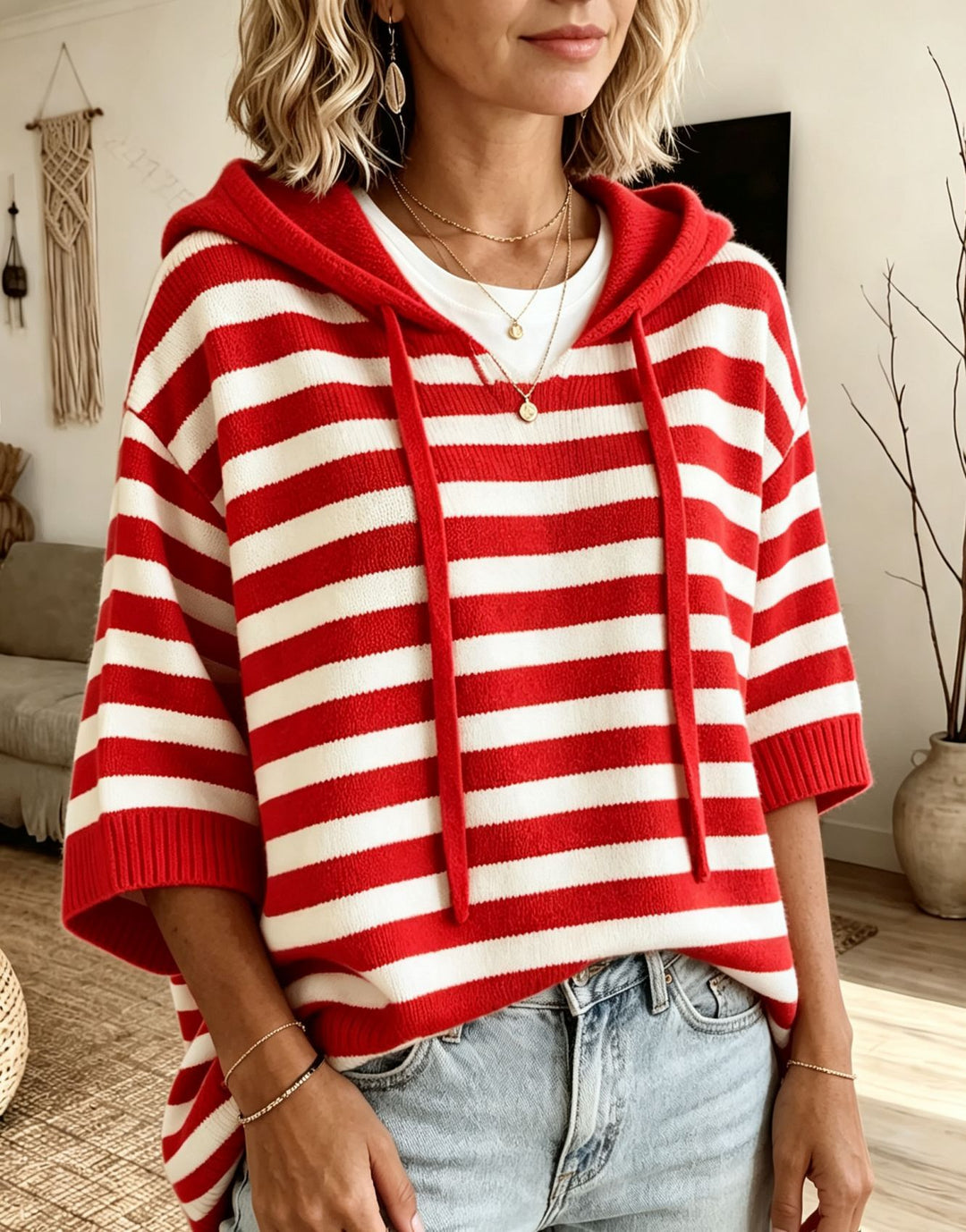 Damen Lässiger gestreifter Kapuzen-Poncho aus weichem Feinstrick mit halblangen Ärmeln – Auréline