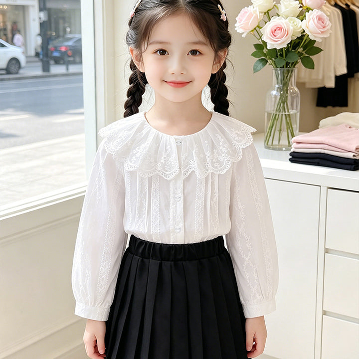 Mädchen Bluse mit romantischem Spitzenkragen und filigranem Design Echo Archiv