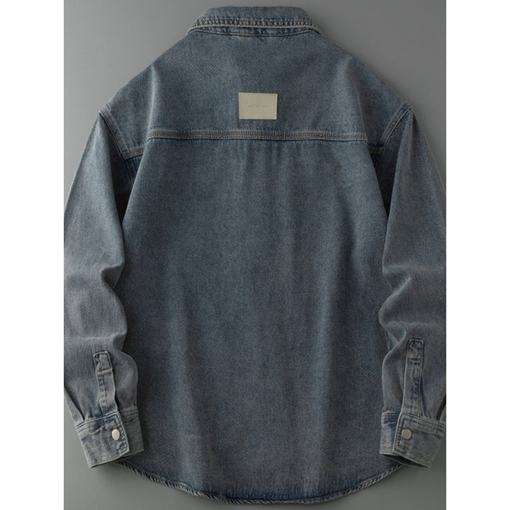 Herren Overshirt-Jacke aus gewaschenem Denim mit Druckknopfleiste und Relaxed-Schnitt Echoarchiv
