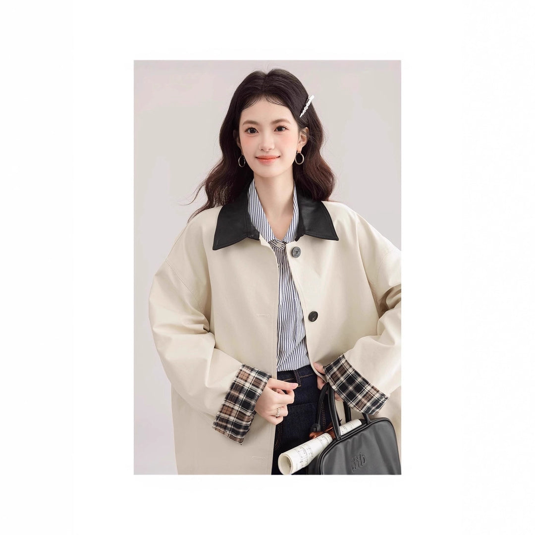 Damen Oversized Trenchcoat mit Kontrastkragen und Karo-Futter Echoarchiv
