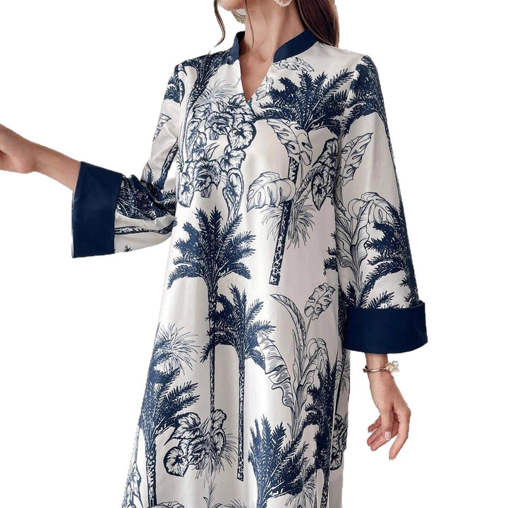 Damen Maxikleid in Satinoptik mit Palmenprint, Stehkragen und weitem 3/4-Ärmel – Valéora
