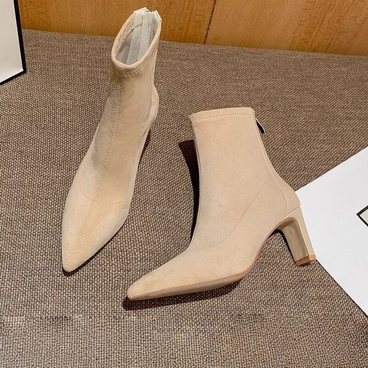 Damen Stretch‑Ankleboots mit schmaler Spitze und sculpted Blockabsatz Echo Archiv