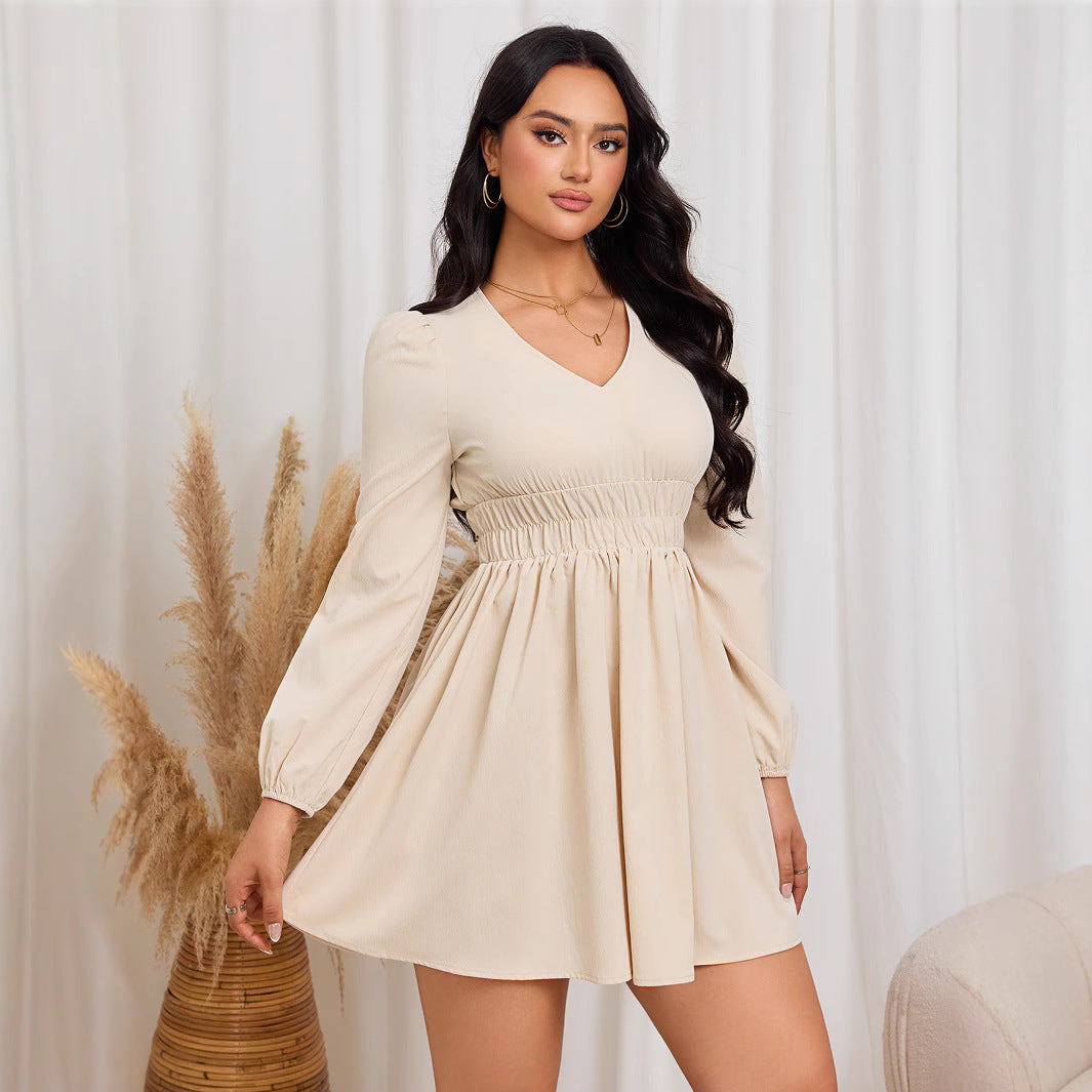 Damen gerafftes Skater-Minikleid mit V-Ausschnitt Smok-Taillenband und ballonärmeln – Élara