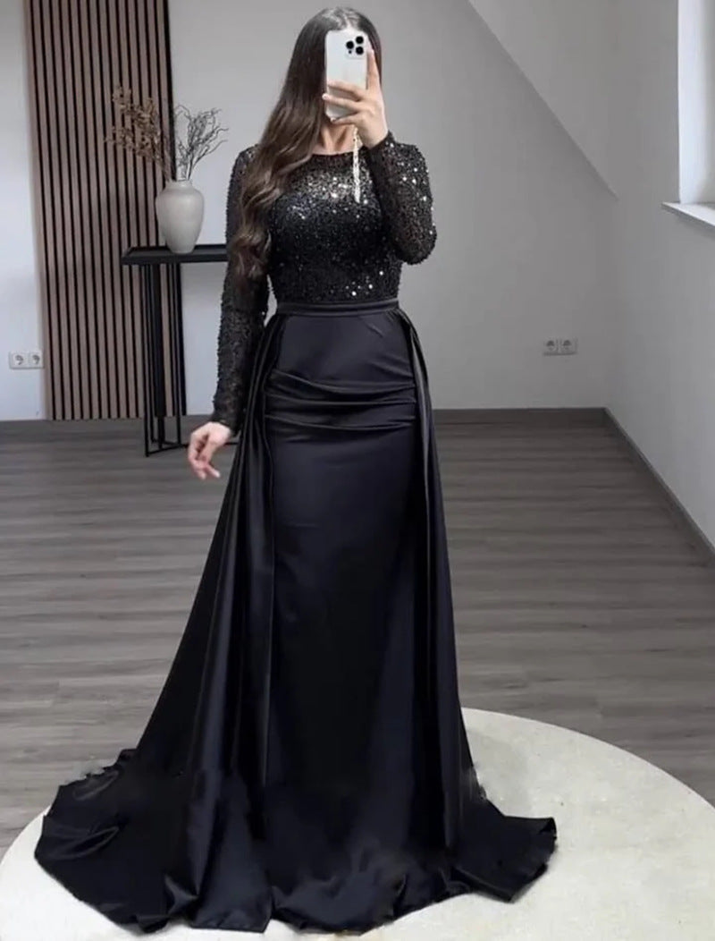 Damen Elegantes Abendkleid mit Glitzerdetails und fließendem Stoff Echoarchiv