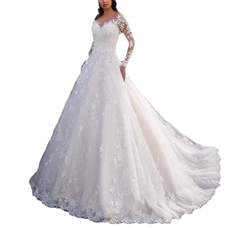 Elegantes Damen Hochzeitskleid mit Spitzenverarbeitung & voluminösem Rock für Hochzeit | Echoarchiv