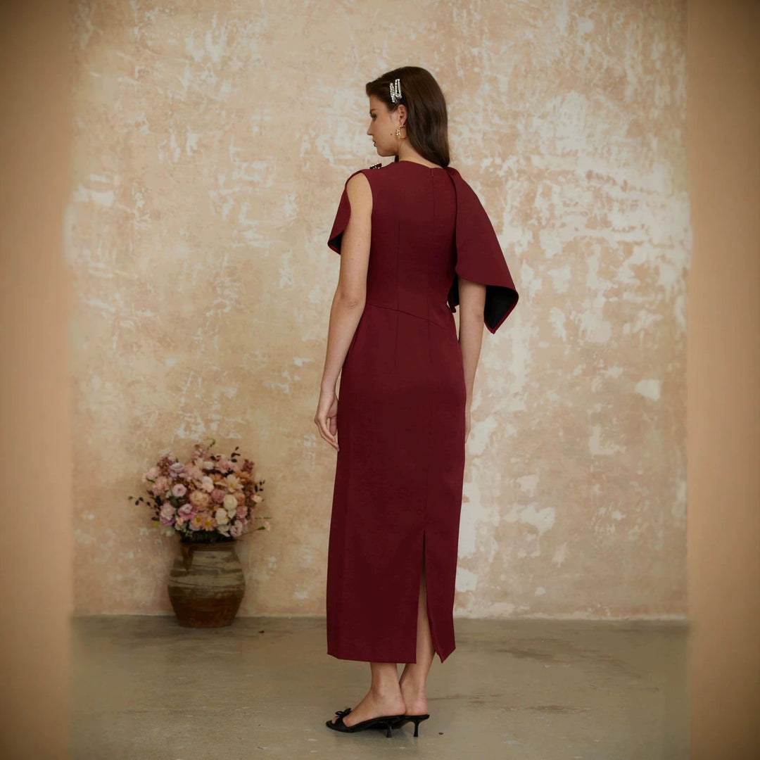 Damen Elegantes Abendkleid mit schulterfreiem Design und raffinierten Drapierungen Echo Archiv