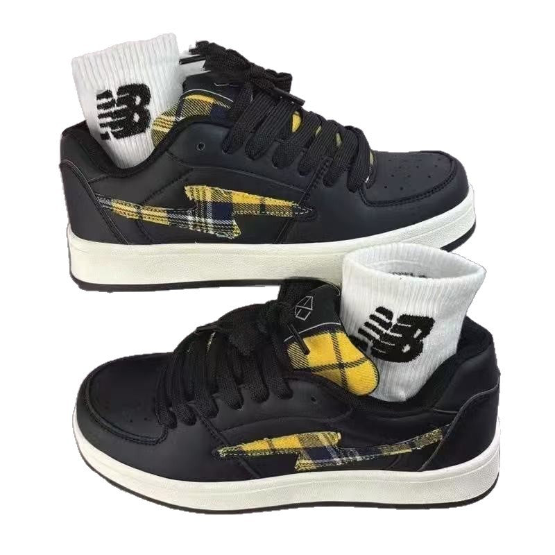 Damen Sportliche Sneakers mit kariertem Detail und verstärkter Sohle Echo Archiv