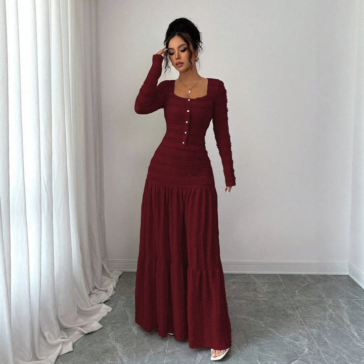 Damen Figurbetontes strukturiertes Maxikleid mit quadratischem Ausschnitt und Knopfleiste – Valéora
