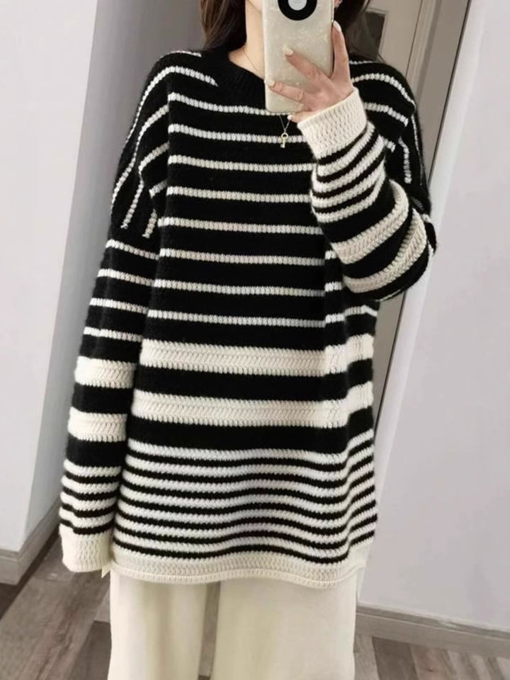 Damen Oversize-Longpullover aus grobem Streifenstrick mit Rundhalsausschnitt Echoarchiv