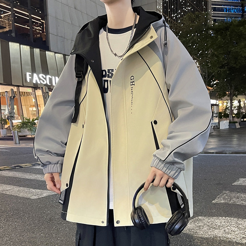 Herren Übergangsjacke mit verstellbarem Kapuzenkragen und funktionalen Taschen Echoarchiv