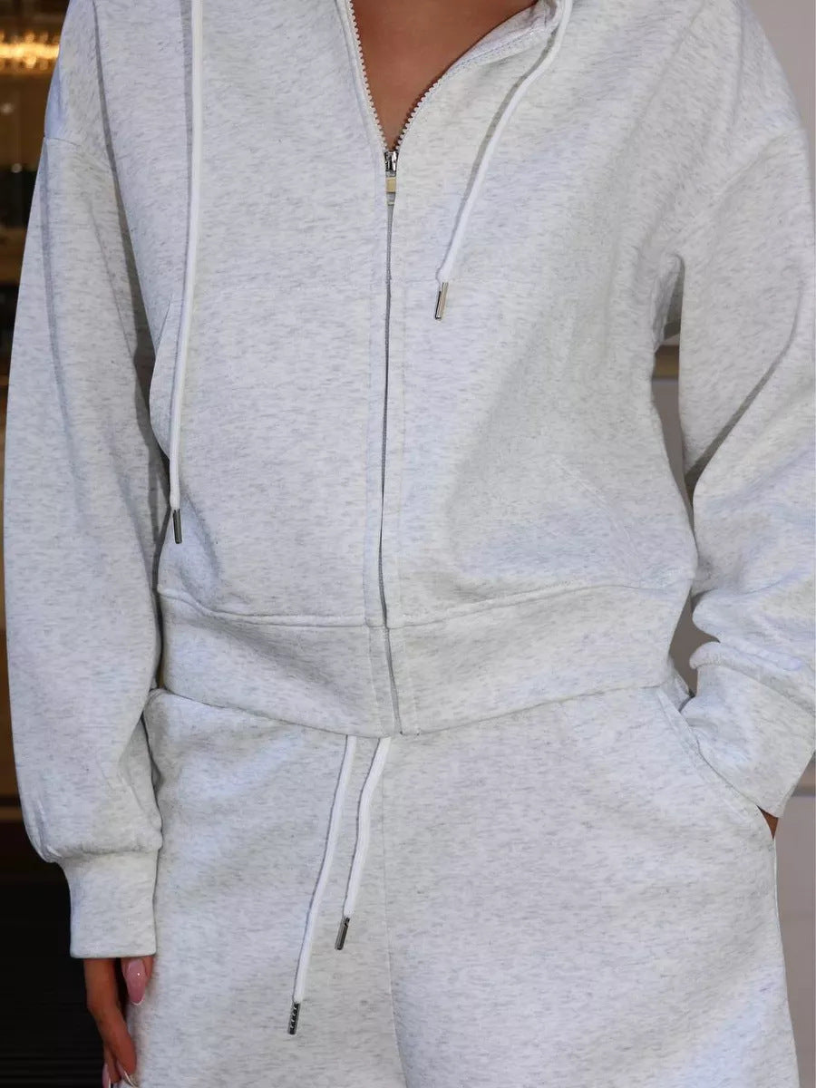 Damen nan kurzes Kapuzen-Sweatshirt mit Reißverschluss und elastischer Highwaist-Relax-Shorts Set Echo Archiv