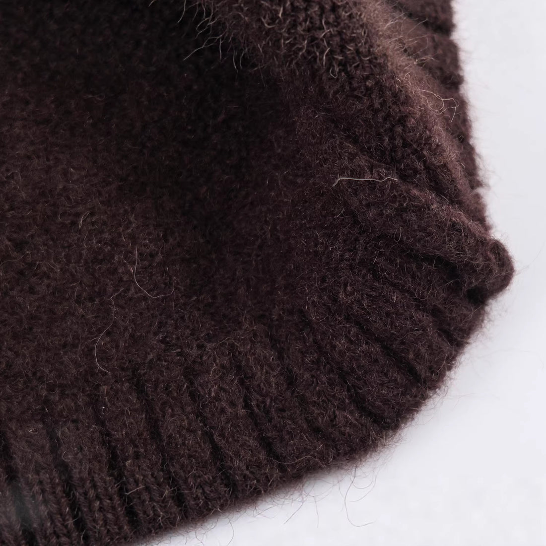 Damen Oversized Strickkleid mit Rollkragen und Ballonärmeln Echoarchiv