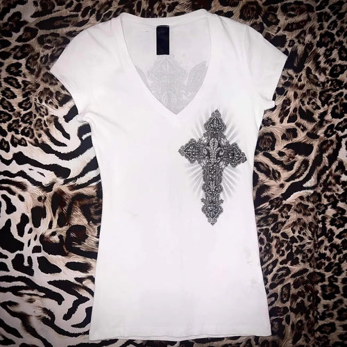 Damen V-Ausschnitt T-Shirt mit kunstvollem Kreuzdesign Echo Archiv