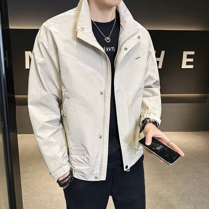 Herren leichte Übergangsjacke mit praktischem Reißverschluss und stylischem Stehkragen Echoarchiv